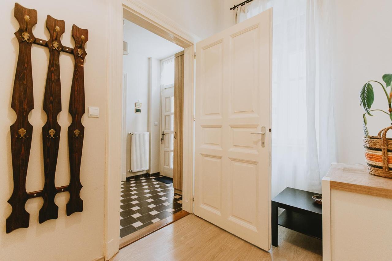 Apartment Folk 60sm Spacious And Bright *