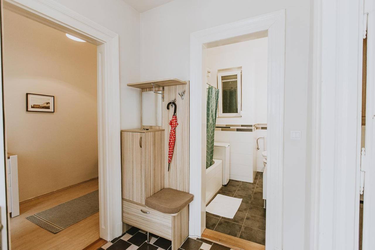 Apartment Folk 60sm Spacious And Bright Budapest